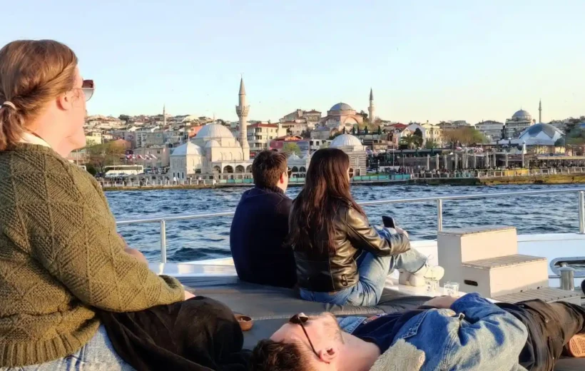 Istanbul Guided Bosphorus Afternoon Cruise on Luxury Yacht
