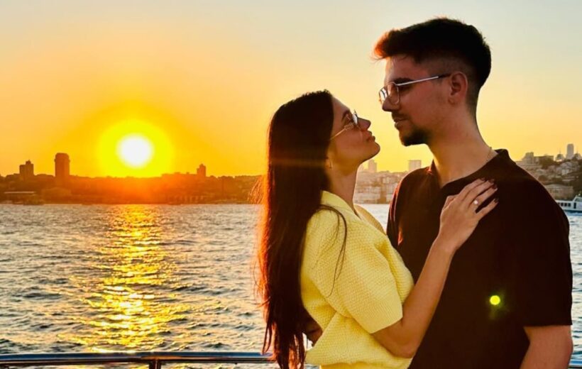 Istanbul Bosphorus Sunset Cruise on Luxury Yacht